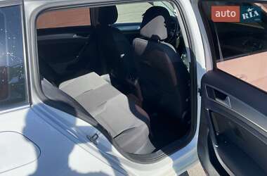 Универсал Volkswagen Golf 2015 в 