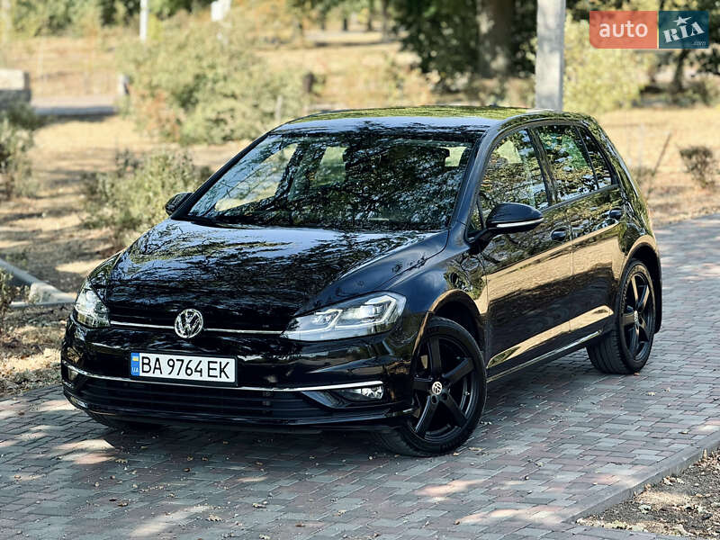 Хэтчбек Volkswagen Golf 2019 в Кропивницком