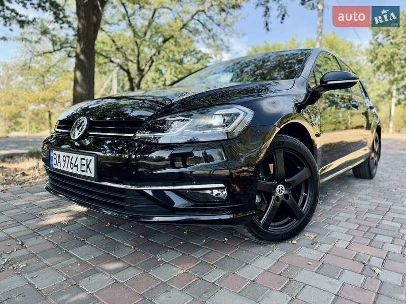 Хэтчбек Volkswagen Golf 2019 в Кропивницком