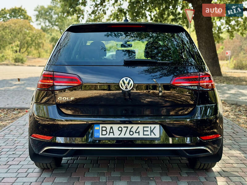 Хэтчбек Volkswagen Golf 2019 в Кропивницком