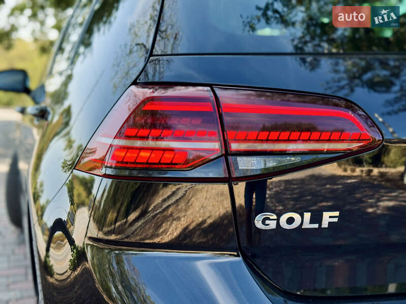 Хэтчбек Volkswagen Golf 2019 в Кропивницком