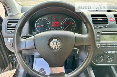 Хетчбек Volkswagen Golf 2006 в Вінниці