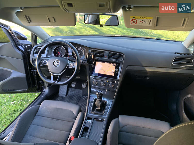 Універсал Volkswagen Golf 2019 в Коломиї