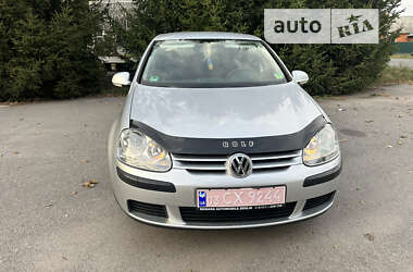 Хэтчбек Volkswagen Golf 2005 в Прилуках