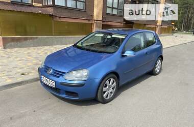 Хэтчбек Volkswagen Golf 2004 в Чернигове