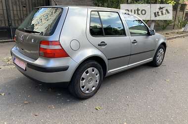 Хэтчбек Volkswagen Golf 2003 в Одессе