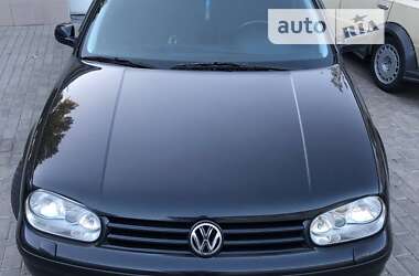 Хэтчбек Volkswagen Golf 2001 в Одессе