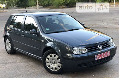 Хэтчбек Volkswagen Golf 2001 в Черкассах