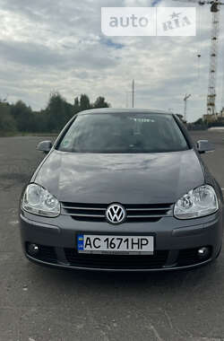 Хэтчбек Volkswagen Golf 2006 в Луцке