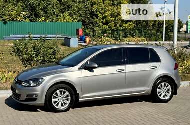 Хетчбек Volkswagen Golf 2014 в Дніпрі