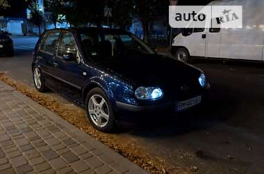 Хэтчбек Volkswagen Golf 2000 в Шостке