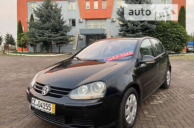 Хэтчбек Volkswagen Golf 2005 в Ровно