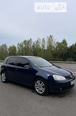 Хэтчбек Volkswagen Golf 2006 в Ковеле