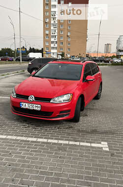 Универсал Volkswagen Golf 2016 в Киеве