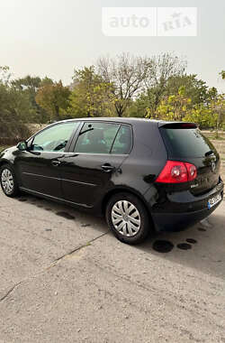 Хэтчбек Volkswagen Golf 2005 в Днепре