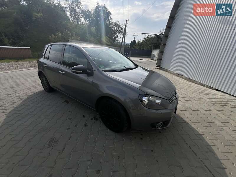 Хетчбек Volkswagen Golf 2011 в Косові