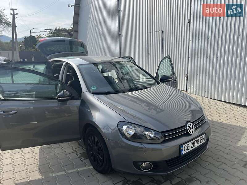 Хетчбек Volkswagen Golf 2011 в Косові