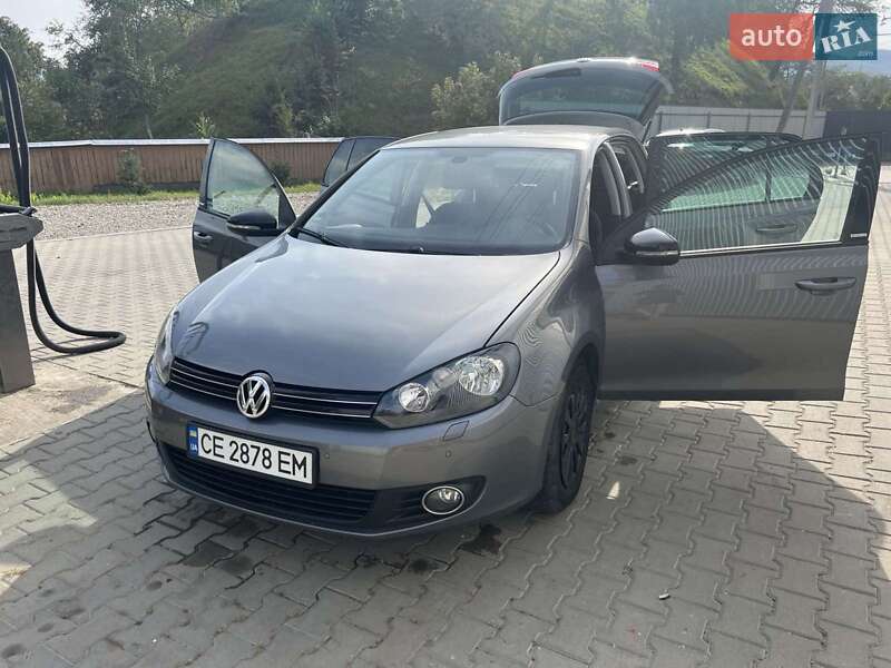 Хетчбек Volkswagen Golf 2011 в Косові