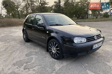 Хэтчбек Volkswagen Golf 2000 в Катеринополе