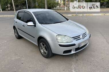 Хэтчбек Volkswagen Golf 2005 в Николаеве