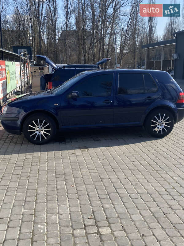 Хэтчбек Volkswagen Golf 1998 в Полтаве
