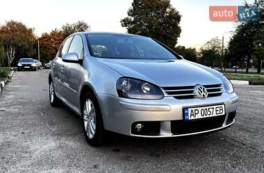 Хэтчбек Volkswagen Golf 2006 в Запорожье