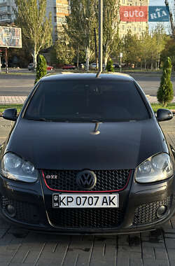 Хэтчбек Volkswagen Golf 2005 в Запорожье