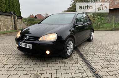 Хэтчбек Volkswagen Golf 2005 в Надворной