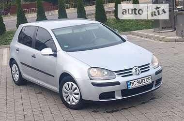 Хетчбек Volkswagen Golf 2004 в Дрогобичі