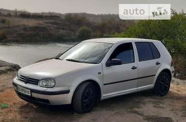 Хэтчбек Volkswagen Golf 1999 в Кропивницком