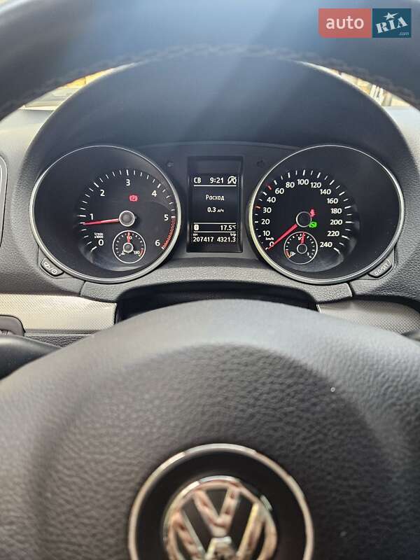 Універсал Volkswagen Golf 2013 в Одесі