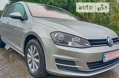 Хэтчбек Volkswagen Golf 2014 в Сокале