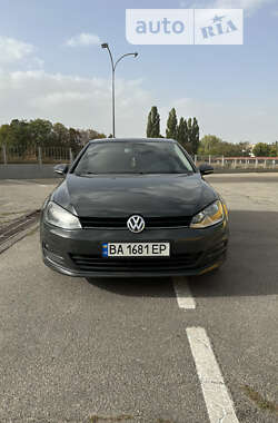 Хэтчбек Volkswagen Golf 2012 в Кропивницком