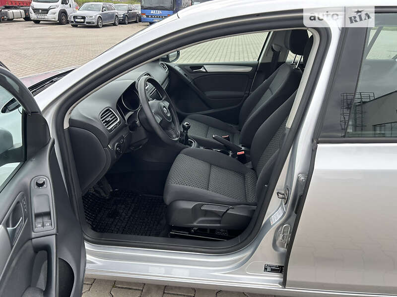 Хетчбек Volkswagen Golf 2011 в Вінниці