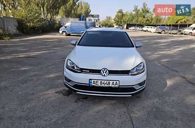Универсал Volkswagen Golf 2016 в Кривом Роге