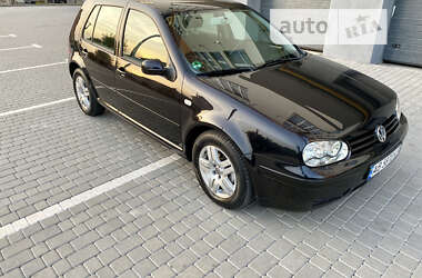 Хетчбек Volkswagen Golf 2002 в Вінниці