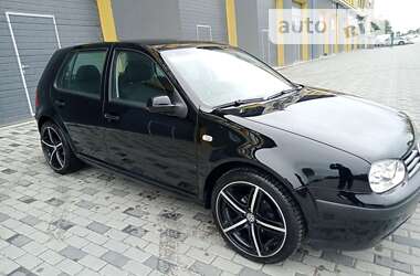 Хэтчбек Volkswagen Golf 2003 в Тернополе