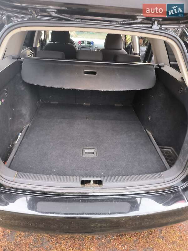 Универсал Volkswagen Golf 2011 в Полтаве