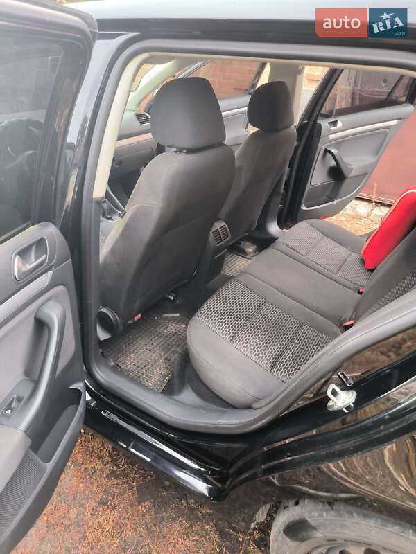 Универсал Volkswagen Golf 2011 в Полтаве