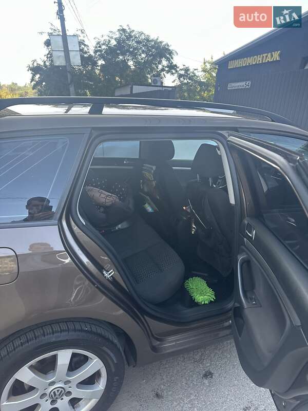 Универсал Volkswagen Golf 2011 в Днепре
