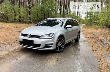 Универсал Volkswagen Golf 2016 в Киеве