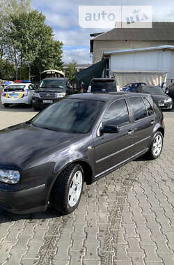 Хетчбек Volkswagen Golf 2001 в Івано-Франківську