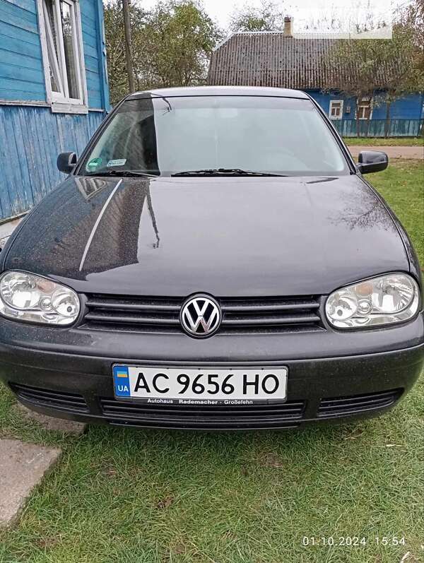 Хэтчбек Volkswagen Golf 2000 в Турийске