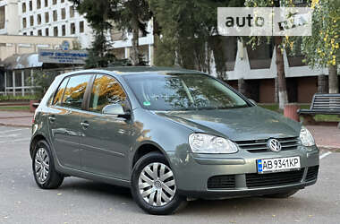 Хэтчбек Volkswagen Golf 2005 в Виннице