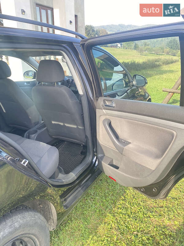 Універсал Volkswagen Golf 2008 в Івано-Франківську