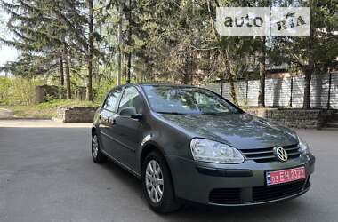 Хэтчбек Volkswagen Golf 2004 в Харькове