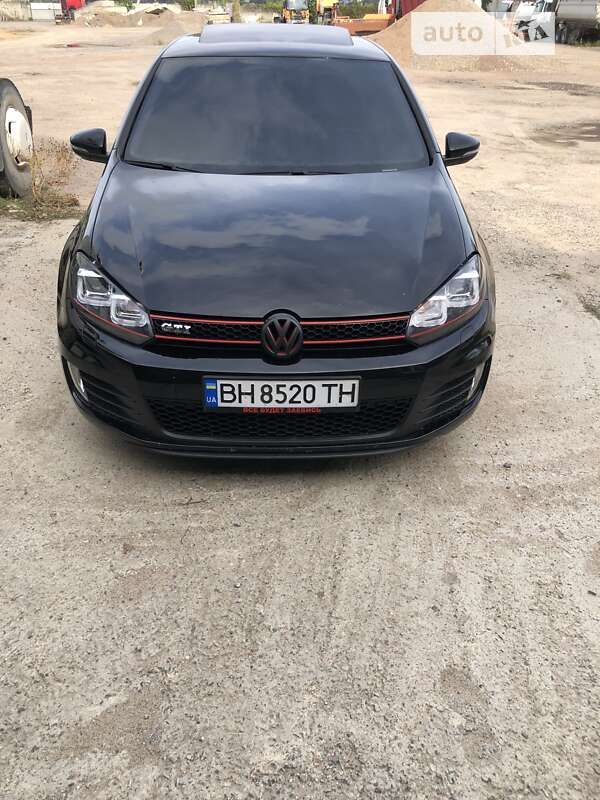 Хетчбек Volkswagen Golf 2010 в Одесі