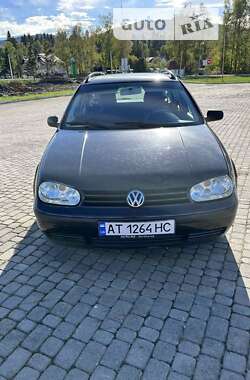 Универсал Volkswagen Golf 2004 в Надворной