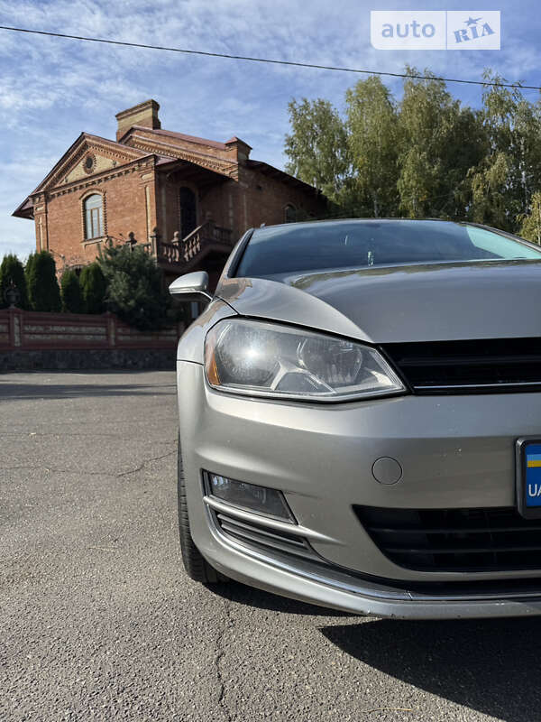Универсал Volkswagen Golf 2015 в Виннице