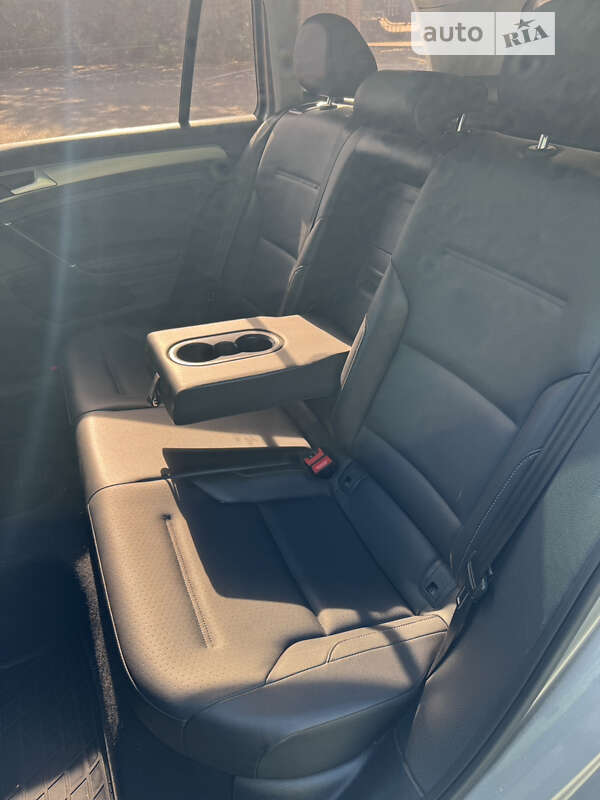 Универсал Volkswagen Golf 2015 в Виннице